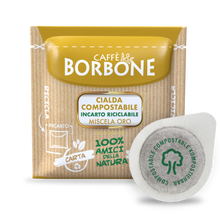 Carica l'immagine nel visualizzatore di Gallery, Miscela Oro di Caffè Borbone con cialde ESE da 44mm. Con un contenuto di 7,2g, per una tazza di caffè intenso e cremoso, confezionate in atmosfera protettiva per preservare l’aroma.