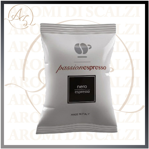 Capsule compatibili Lollo Caffè Miscela Nera 100, per un caffè intenso con note di cioccolato, compatibili con Nespresso
